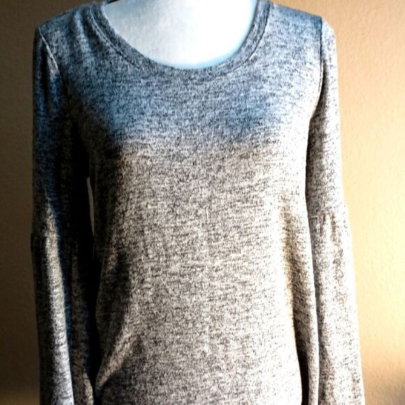 Chelsea & Theodore gray bell sleeve blouse - Picture 1 of 11